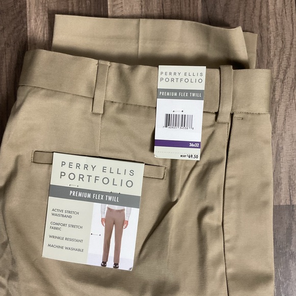 Perry Ellis Portfolio Khaki Flex Twill Trousers - Picture 1 of 5